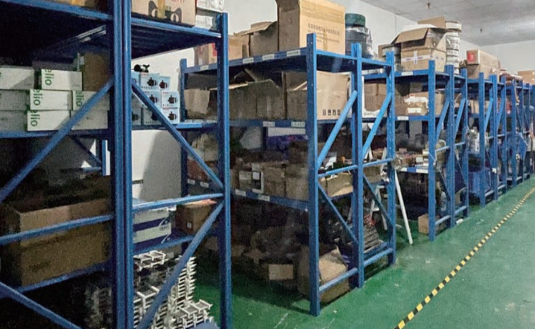 倉(cāng)庫(kù)一角